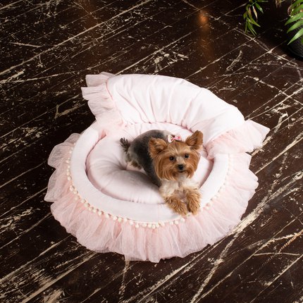 Лежанка Chloe светло-розовая для маленьких собак и кошек